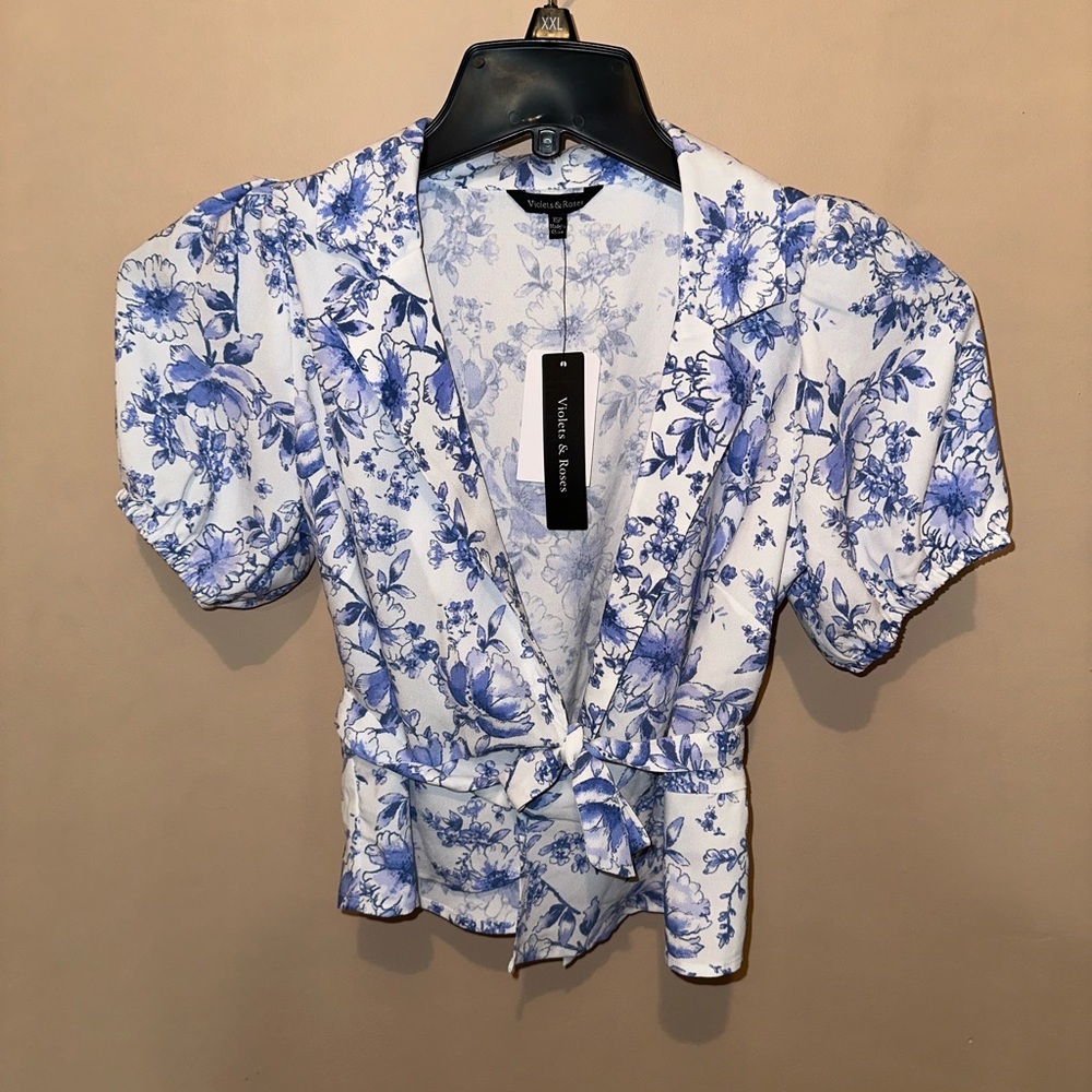 NWT Stitch Fix Violets & Roses Blouse - Picture 2 of 6